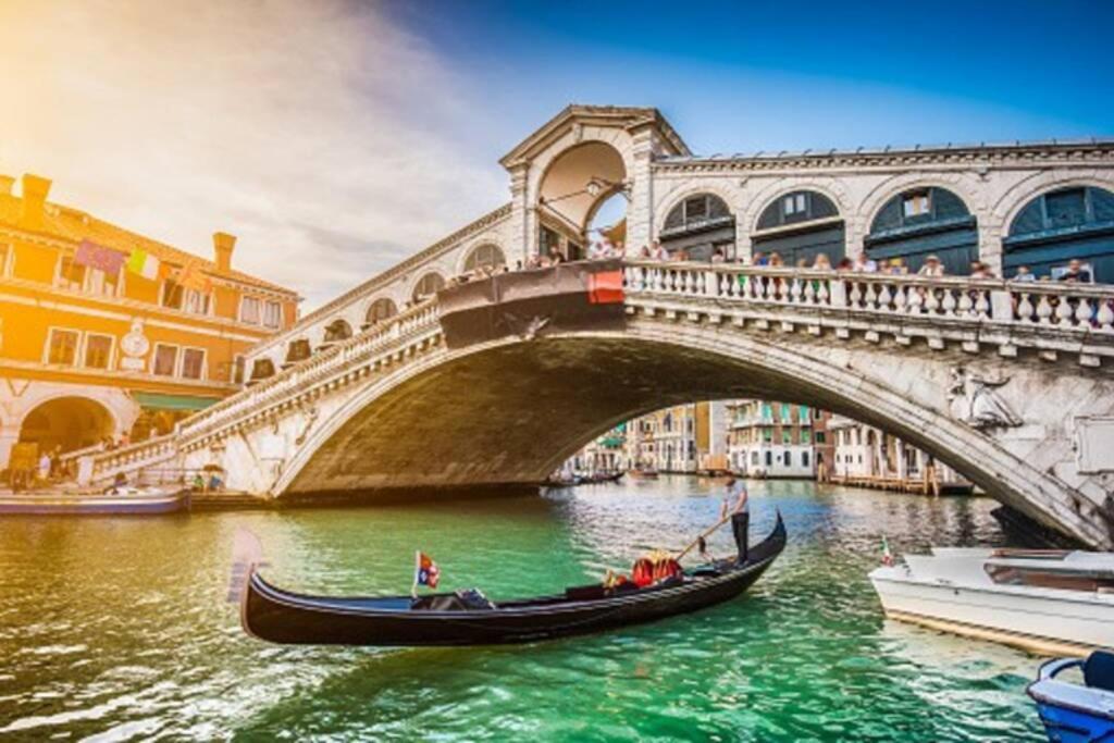 The Zen House Apartment Venesia Bagian luar foto